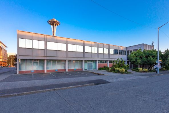 203 6th Ave N, Seattle, WA 98109